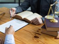 Divorce Lawyer Services